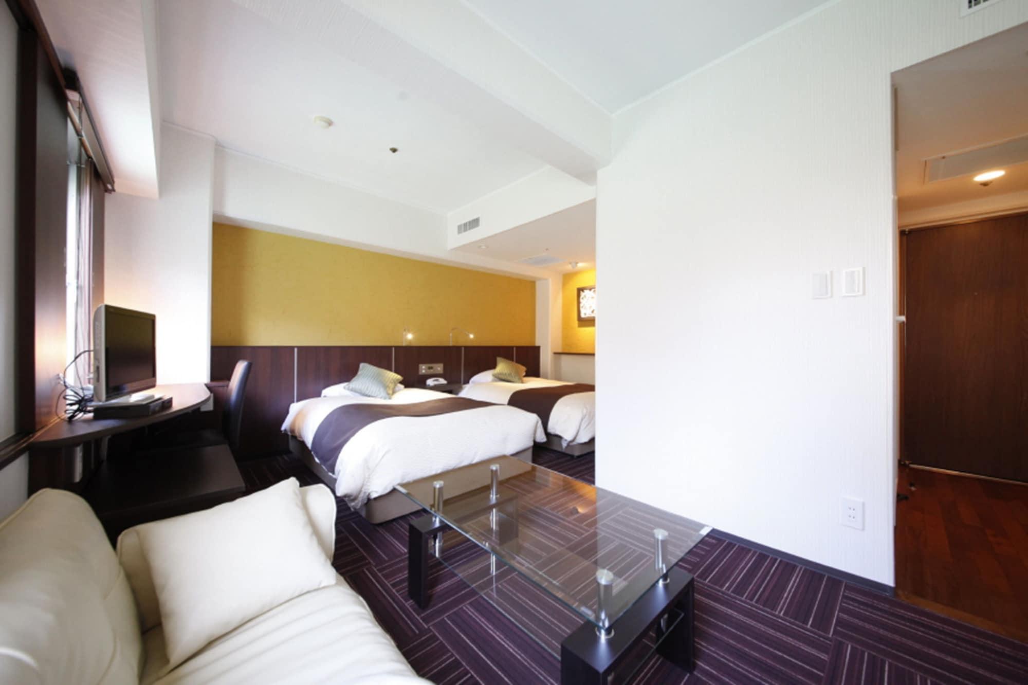 Central Hotel Йокосука Екстер'єр фото